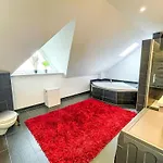 Apartament Naturnah Mit Pool Und Sauna By Interhome *